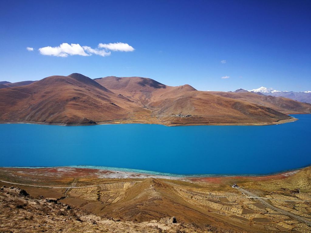 Озеро в Тибете