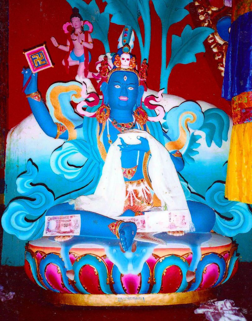 Статуя Кхöпунга Дрэнпа Намкхи, монастырь Тритен Норбуце